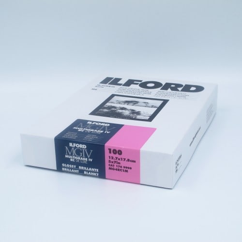 Papier argentique noir et blanc ILFORD MG IV RC DE LUXE Brillant 1M (1769900) - 100 Feuilles 190 g/m2 12,7x17,8cm