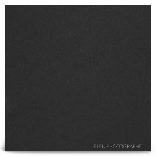 Feuillet simple noir 300g 24x24cm impression recto (lot de 100)