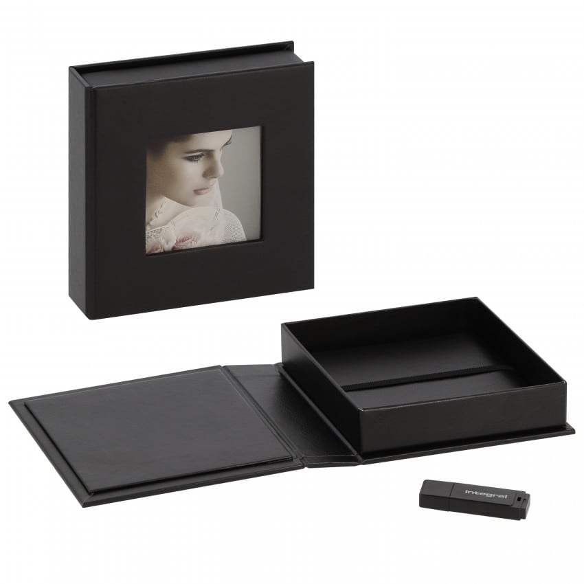 Boîte de rangement DEKNUDT pour clé USB & photos en simili cuir noir (clé USB vendue séparément)