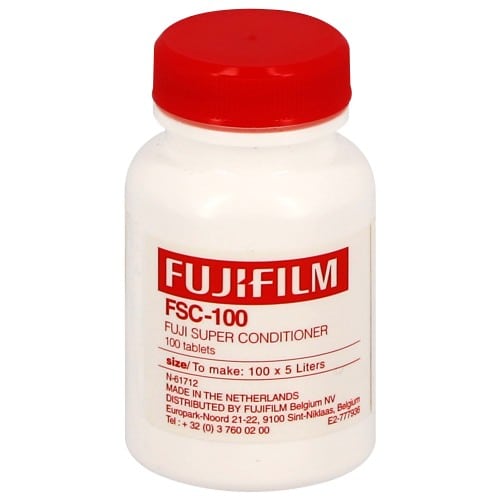FUJI - Produit Auxiliaire de Traitement C41 et CN16L - Pastilles Anti-algues FSC - 100 pastilles pour faire 100x5L (999721 / 999750)