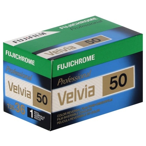 FUJI - Film inversible couleur VELVIA RVP 50 Format 135 - 36 poses - Vendu par 10